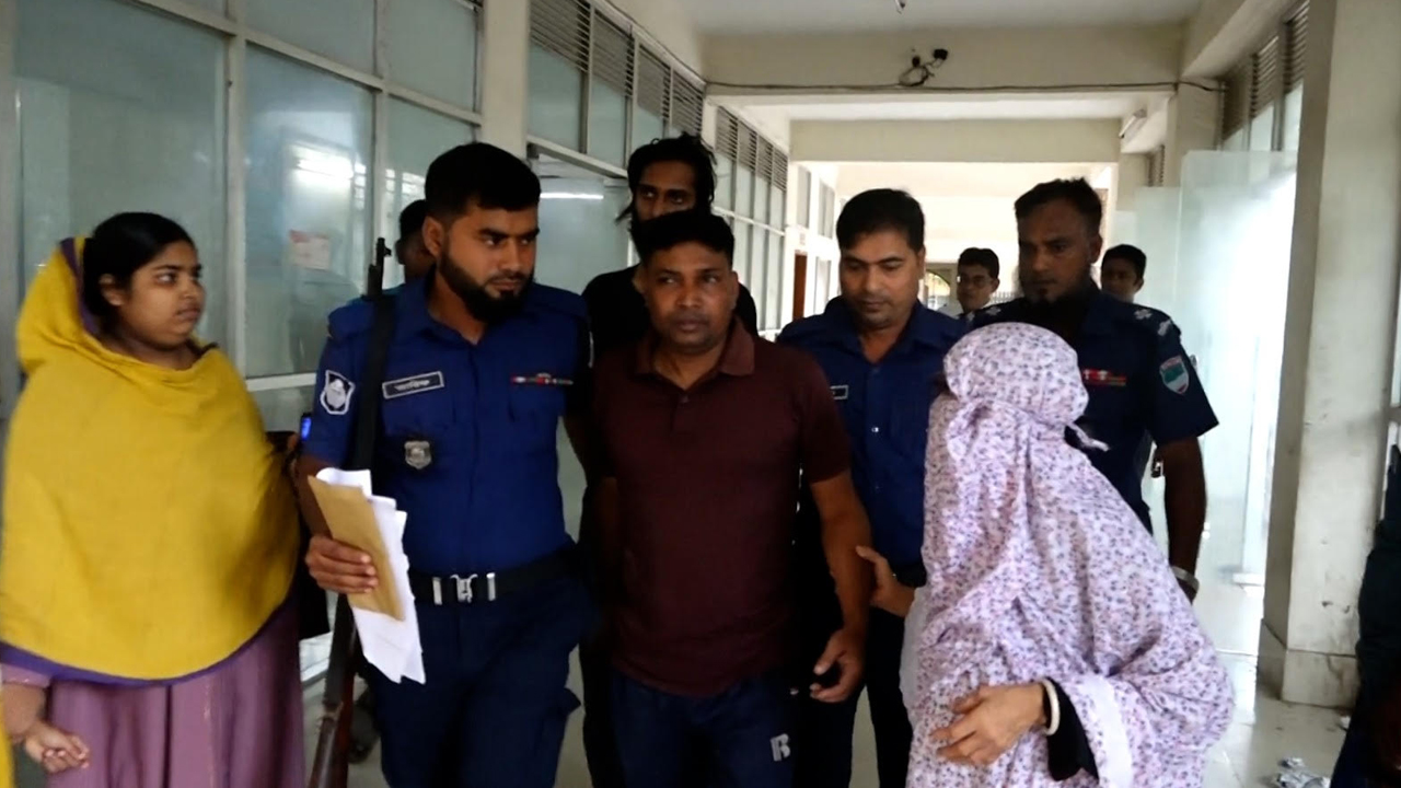 ওষুধ কিনতে এসে আটক নিষিদ্ধ ছাত্রলীগ নেতা